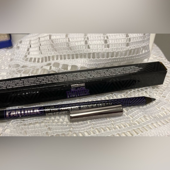 NWT MAC Black Panther Eyeliner in Feline - Picture 1 of 3